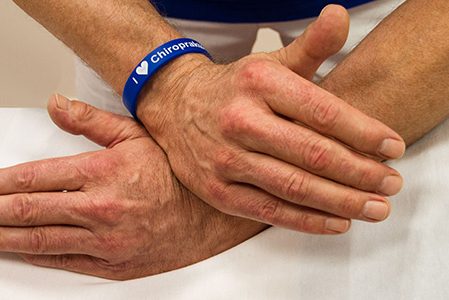 Behandlung des Rückens durch den Chiropraktiker in Köln