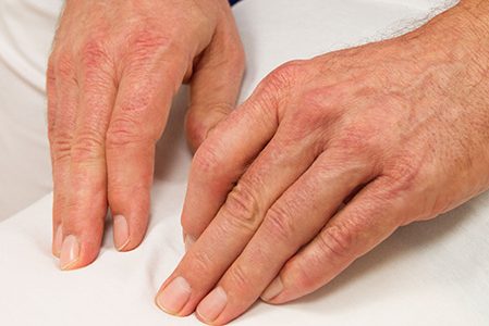 Rückenschmerzen Diagnose und Behandlung durch den Chiropraktiker in Köln